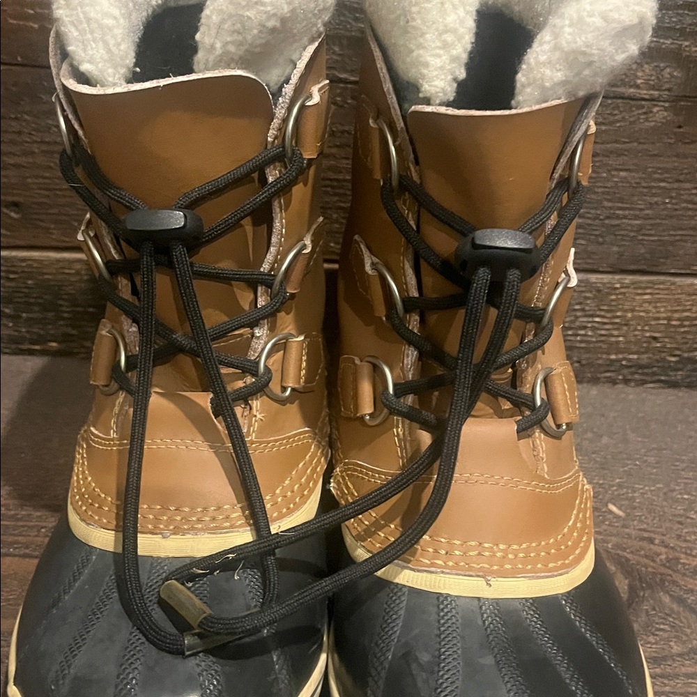 Sorel Black Winter Boots - Picture 6 of 7